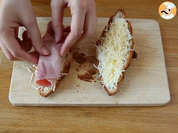 Cornetti salati con prosciutto e formaggio - Preparazione tappa 2