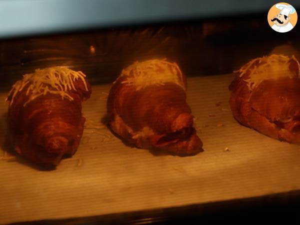 Cornetti salati con prosciutto e formaggio - Preparazione tappa 4