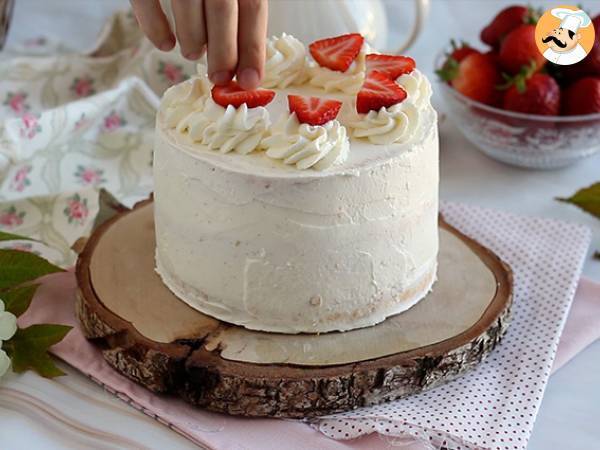 Layer cake alle fragole con crema al mascarpone - Preparazione tappa 11