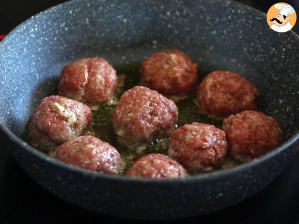 Polpette al sugo con cuore di mozzarella - Preparazione tappa 5