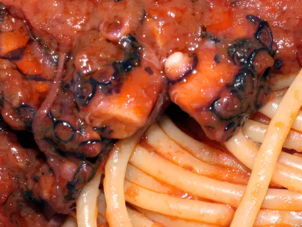 Spaghettoni con polpo alla napoletana - Preparazione tappa 3