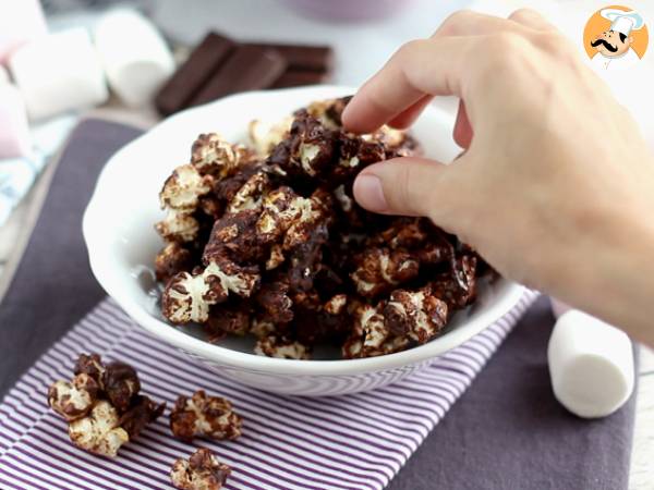 Popcorn con cioccolato e marshmallows - Preparazione tappa 7