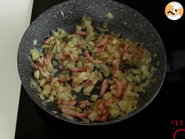 Patate ripiene al forno con pancetta e formaggio - Preparazione tappa 2