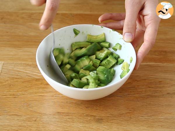 Bicchierini avocado e salmone affumicato - Preparazione tappa 2