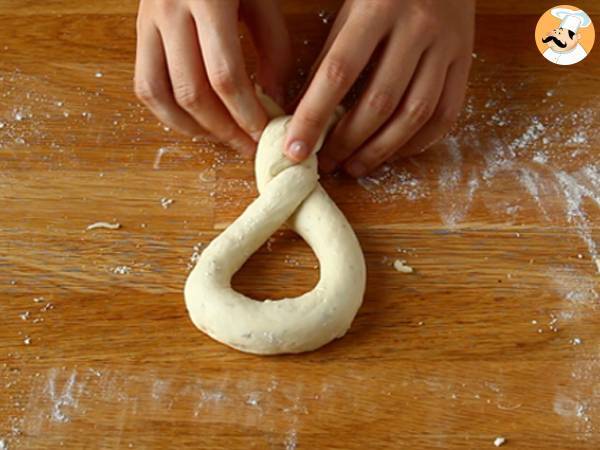 Bretzel farciti con mozzarella e rosmarino - Preparazione tappa 5
