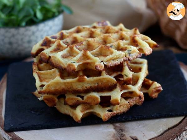 Waffle salati ripieni con salmone affumicato e formaggio fresco - Preparazione tappa 5