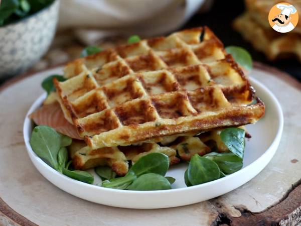 Waffle salati ripieni con salmone affumicato e formaggio fresco - Preparazione tappa 8