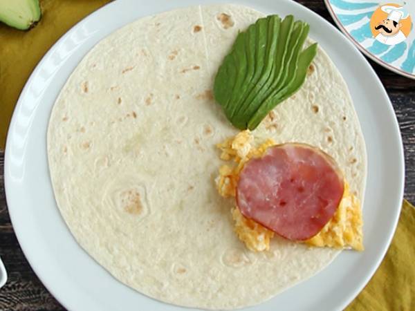 Wrap piastrato con bacon e formaggio, la super ricetta per un brunch! - Preparazione tappa 2