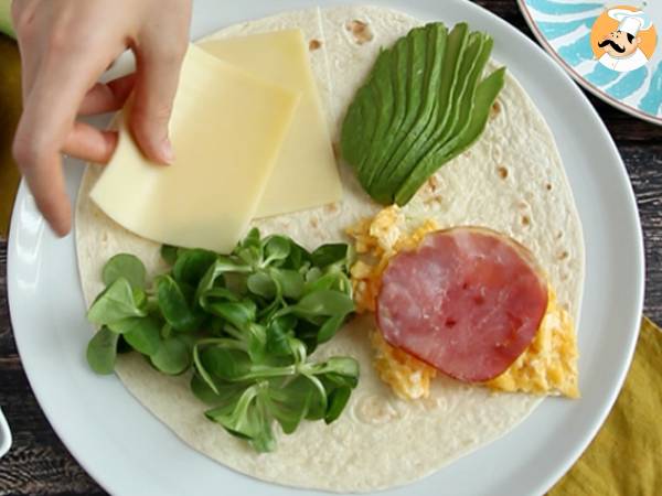 Wrap piastrato con bacon e formaggio, la super ricetta per un brunch! - Preparazione tappa 3