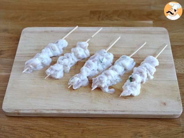 Spiedini di pollo marinati in salsa yogurt - Preparazione tappa 3