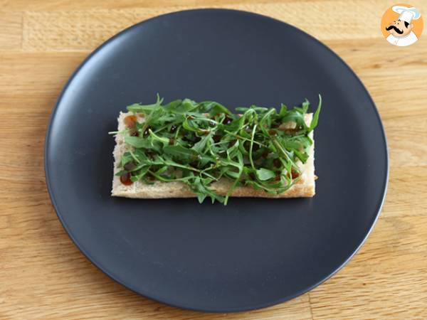 Panino con speck, rucola, pomodori secchi e aceto balsamico - Preparazione tappa 1