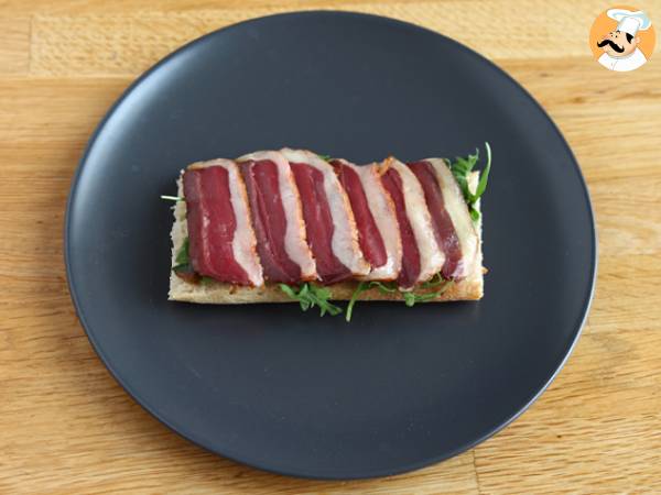 Panino con speck, rucola, pomodori secchi e aceto balsamico - Preparazione tappa 2