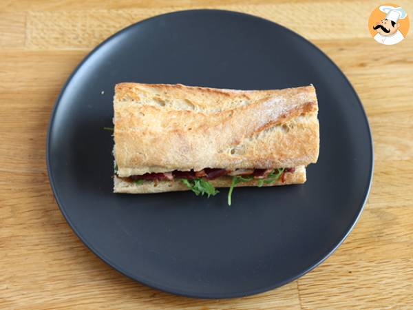 Panino con speck, rucola, pomodori secchi e aceto balsamico - Preparazione tappa 4