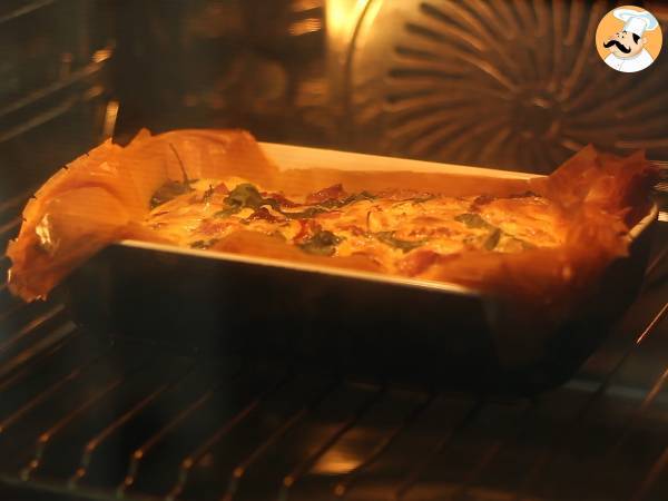 Torta salata di pasta fillo con prosciutto crudo e pomodori secchi - Preparazione tappa 5