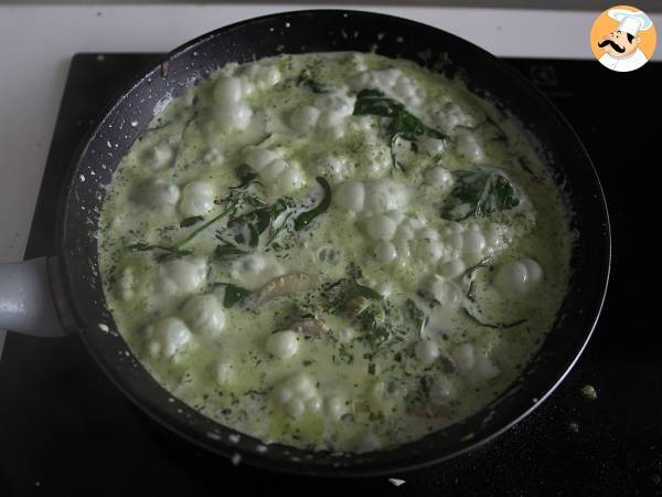 Calzoni di sfoglia con funghi e spinaci - Preparazione tappa 1