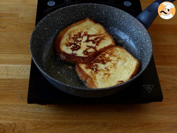 French Toast veloce, la ricetta facile con il Pan Brioche - Preparazione tappa 3