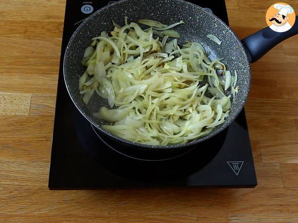 Bacalhau à Brás, una deliziosa ricetta portoghese per preparare il baccalà - Preparazione tappa 4