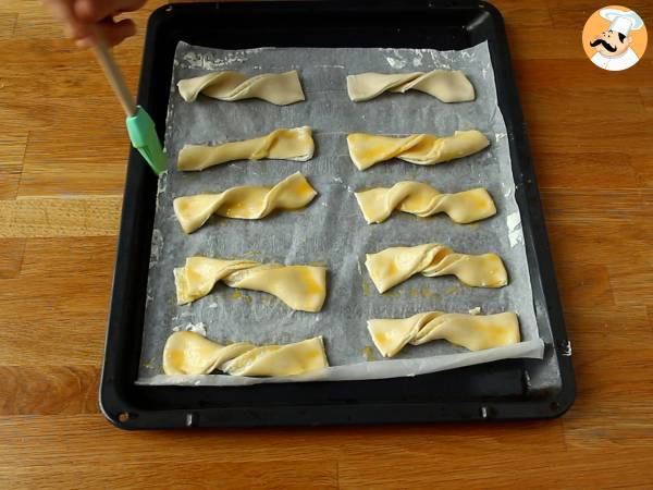 Treccine di sfoglia al formaggio - Preparazione tappa 4