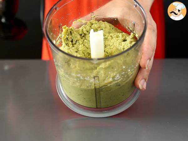 Crema di piselli con burrata e mandorle - Preparazione tappa 2
