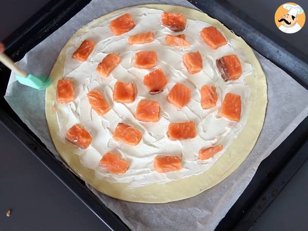 Stella di sfoglia con salmone e philadelphia, l'idea perfetta un aperitivo speciale! - Preparazione tappa 3