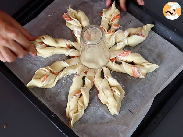 Stella di sfoglia con salmone e philadelphia, l'idea perfetta un aperitivo speciale! - Preparazione tappa 5