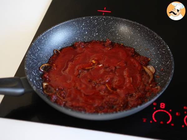 Pasta con la 'Nduja, un primo piatto calabrese facilissimo da preparare - Preparazione tappa 4