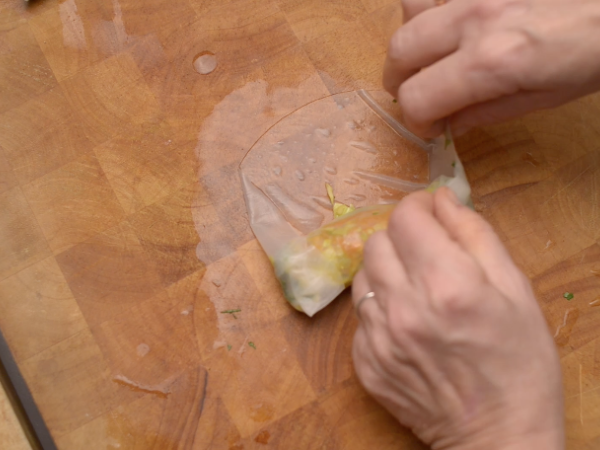 Involtini di riso, la ricetta vegetariana leggera e saporita - Preparazione tappa 9