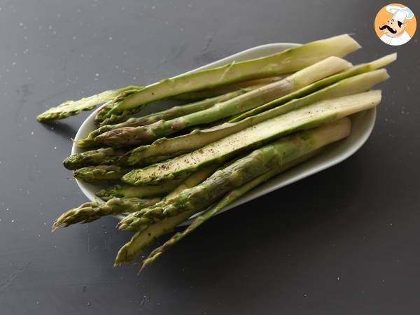Involtini di pasta sfoglia con asparagi e prosciutto - Preparazione tappa 2
