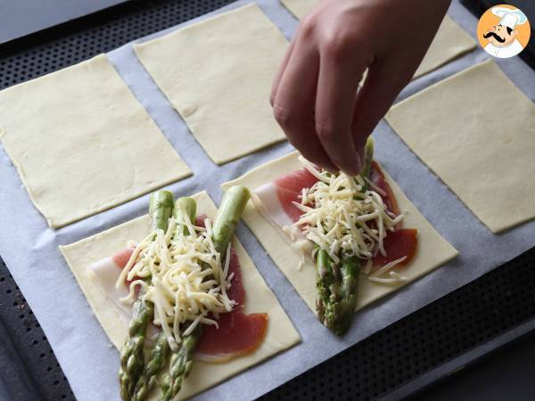 Involtini di pasta sfoglia con asparagi e prosciutto - Preparazione tappa 4