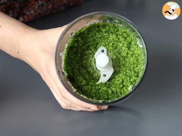 Pesto di prezzemolo e arachidi, un condimento saporito e facile da preparare! - Preparazione tappa 3