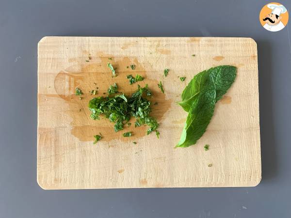 Salsa yogurt per insalate e polpette - Preparazione tappa 1