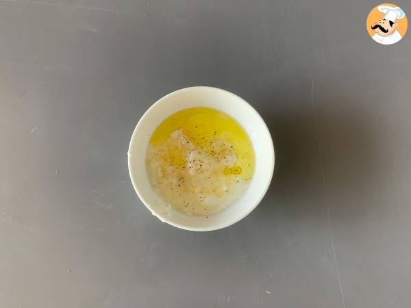Salsa yogurt per insalate e polpette - Preparazione tappa 2
