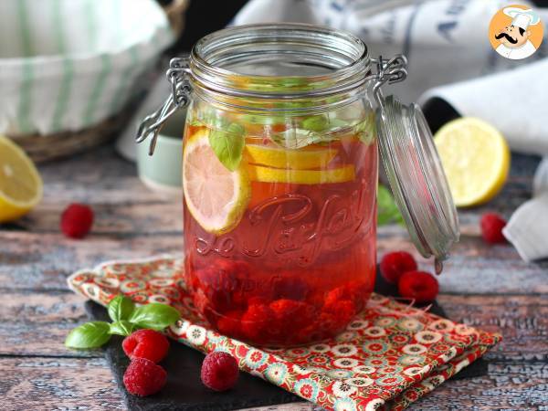 Acqua aromatizzata limone, basilico e lamponi - Preparazione tappa 5