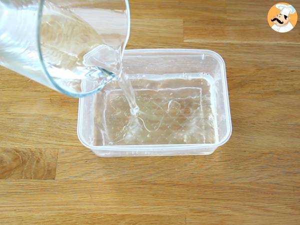 Glassa a specchio al cioccolato: la ricetta spiegata passo a passo! - Preparazione tappa 1