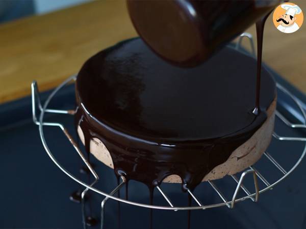 Glassa a specchio al cioccolato: la ricetta spiegata passo a passo! - Preparazione tappa 6