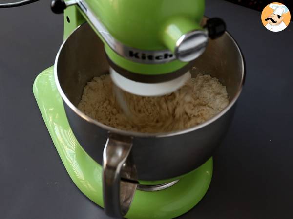 Cinnamon rolls, la ricetta facile per preparare delle soffici girelle alla cannella - Preparazione tappa 1