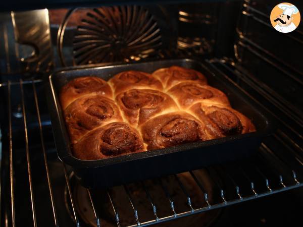 Cinnamon rolls, la ricetta facile per preparare delle soffici girelle alla cannella - Preparazione tappa 10
