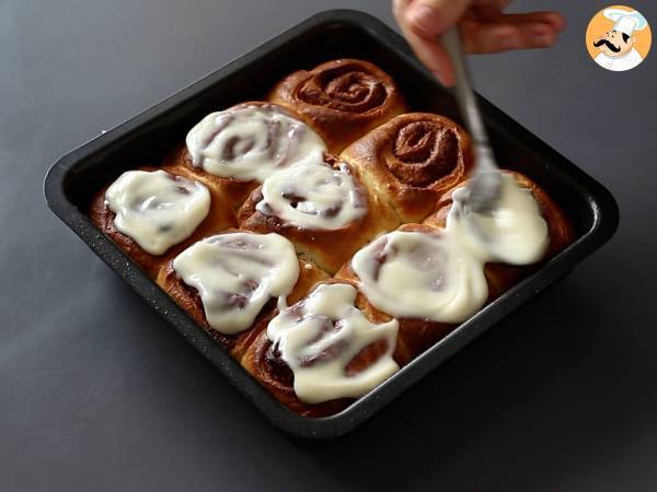 Cinnamon rolls, la ricetta facile per preparare delle soffici girelle alla cannella - Preparazione tappa 13