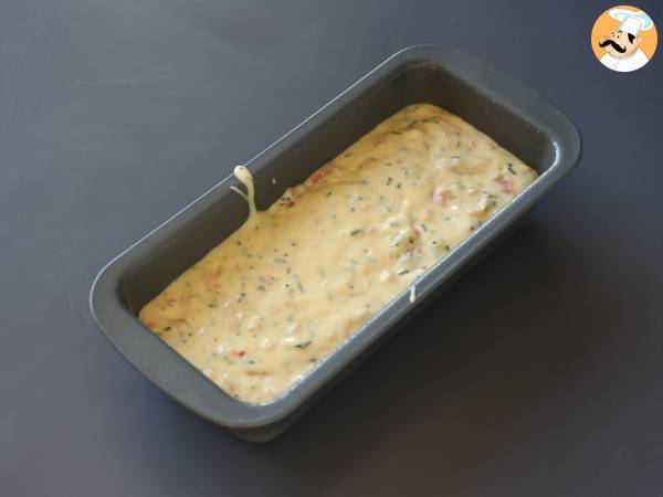 Plumcake salato con salmone affumicato, limone ed erba cipollina - Preparazione tappa 5