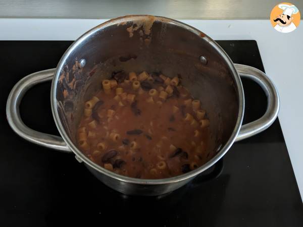Pasta e fagioli, la ricetta cremosa e veloce da preparare - Preparazione tappa 5