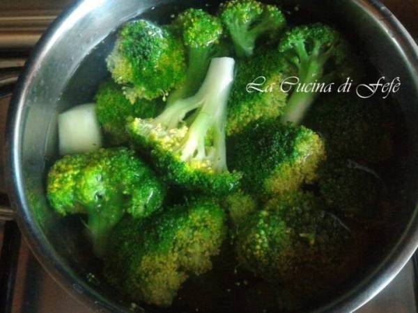 Broccoli schiacciati in crosta di parmigiano - Preparazione tappa 2