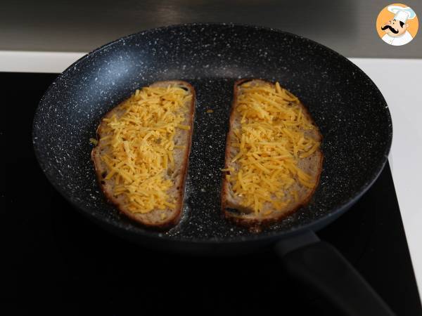 Grilled Cheese sandwich: la versione rivisitata con pollo, cheddar, avocado e bacon - Preparazione tappa 10