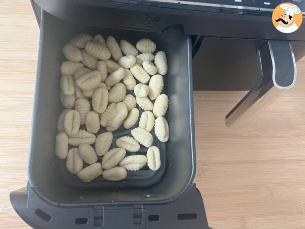 Gnocchi fritti in friggitrice ad aria, la ricetta pronta in 10 minuti! - Preparazione tappa 1