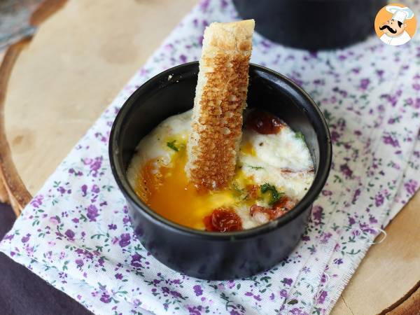 Uova in cocotte con friggitrice ad aria: una sfiziosa ricetta vegetariana facile da preparare - Preparazione tappa 5