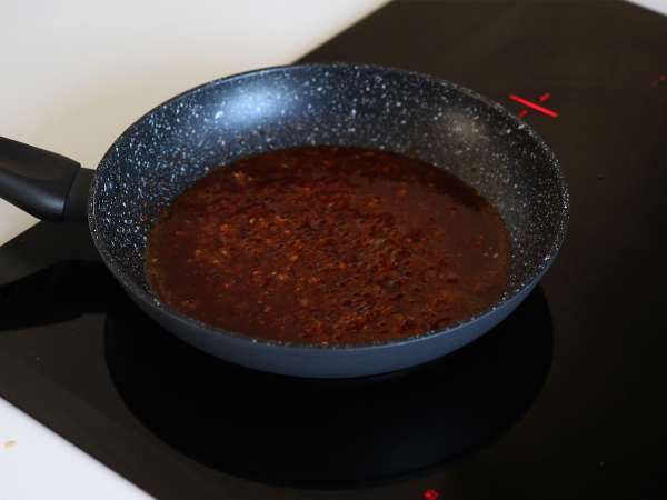 Broccoli e gamberi con salsa piccante alla coreana: un pasto semplice, equilibrato e saporito - Preparazione tappa 3