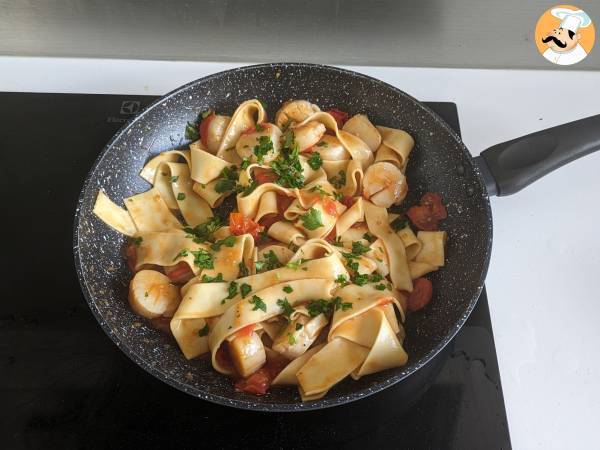 Pasta con le capesante, un elegante primo piatto di mare - Preparazione tappa 6