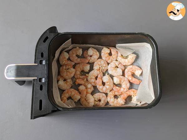 Gamberi in friggitrice ad aria: una ricetta leggera e gustosa - Preparazione tappa 4