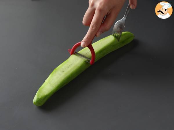 Insalata con feta, cetrioli e carote - Preparazione tappa 2