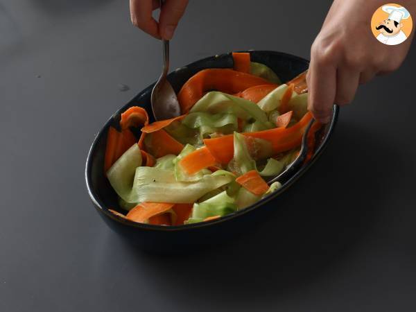 Insalata con feta, cetrioli e carote - Preparazione tappa 5