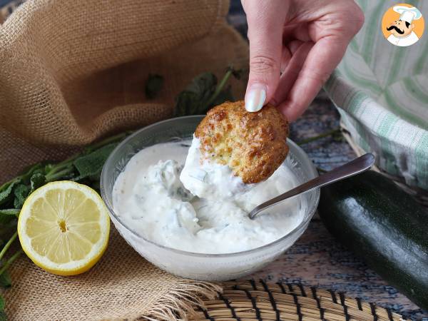 Salsa con yogurt greco, feta e menta - Preparazione tappa 2